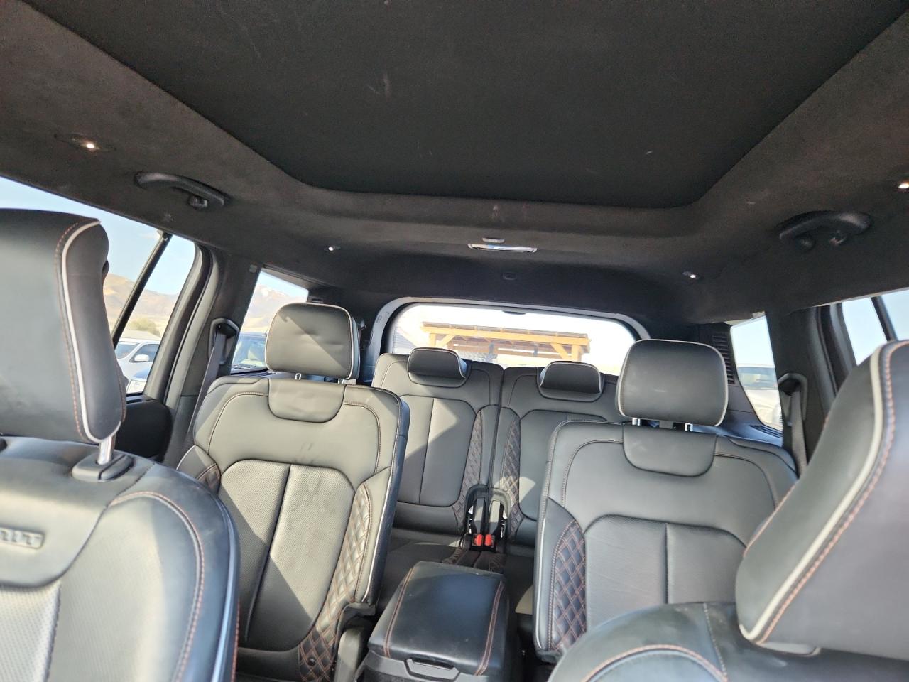 JEEP GRAND CHEROKEE L SUMMIT