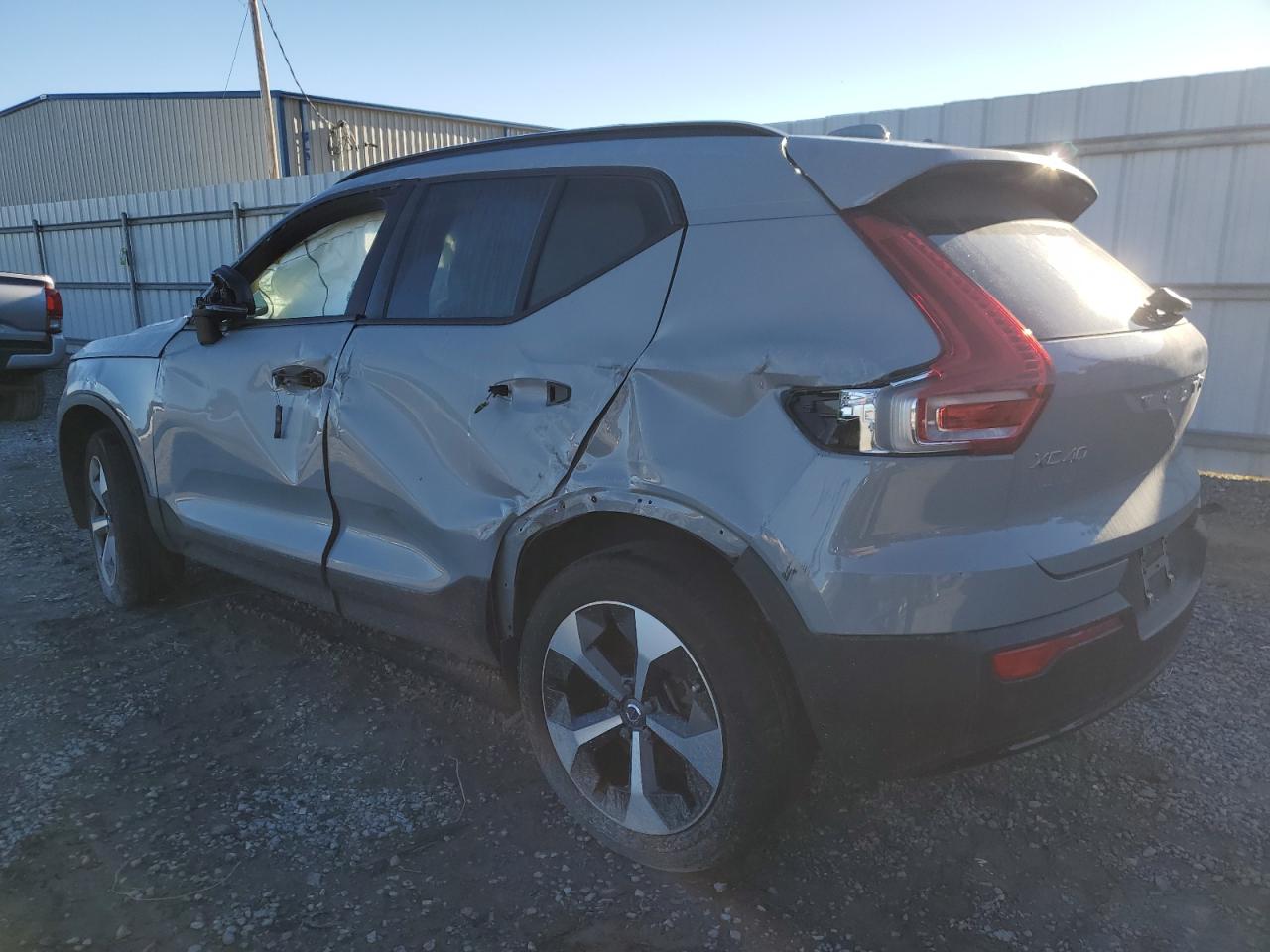 VOLVO XC40 PLUS