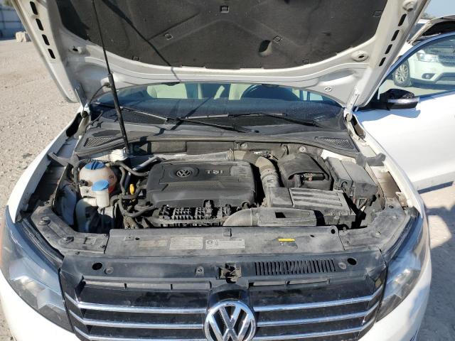 2015 VOLKSWAGEN PASSAT S - 1VWAS7A35FC106772