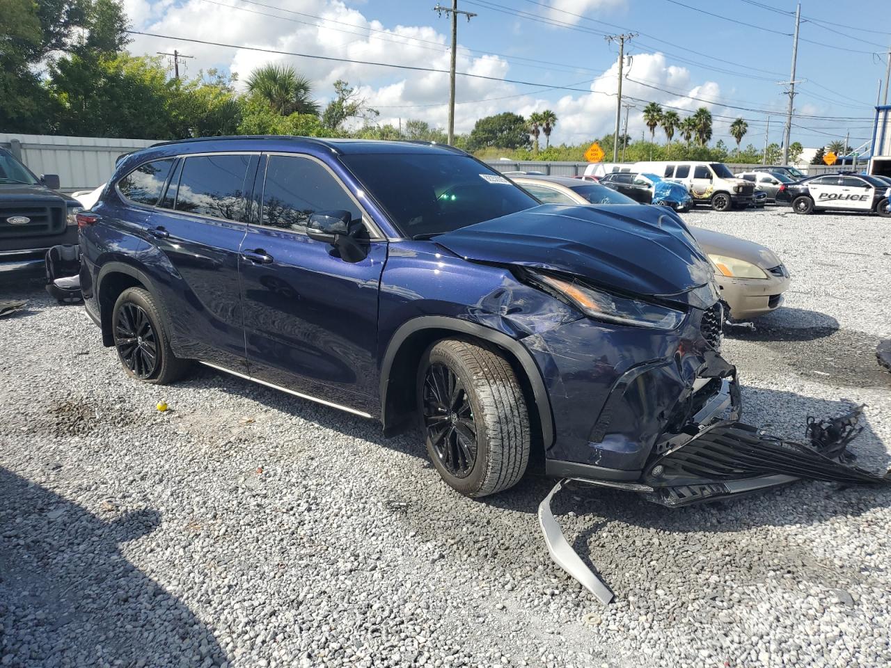 TOYOTA HIGHLANDER LE