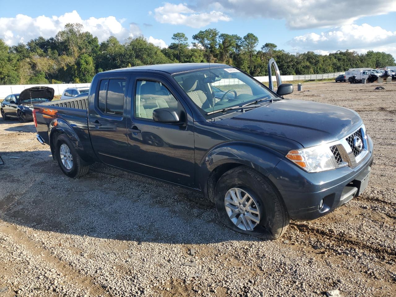 NISSAN FRONTIER SV