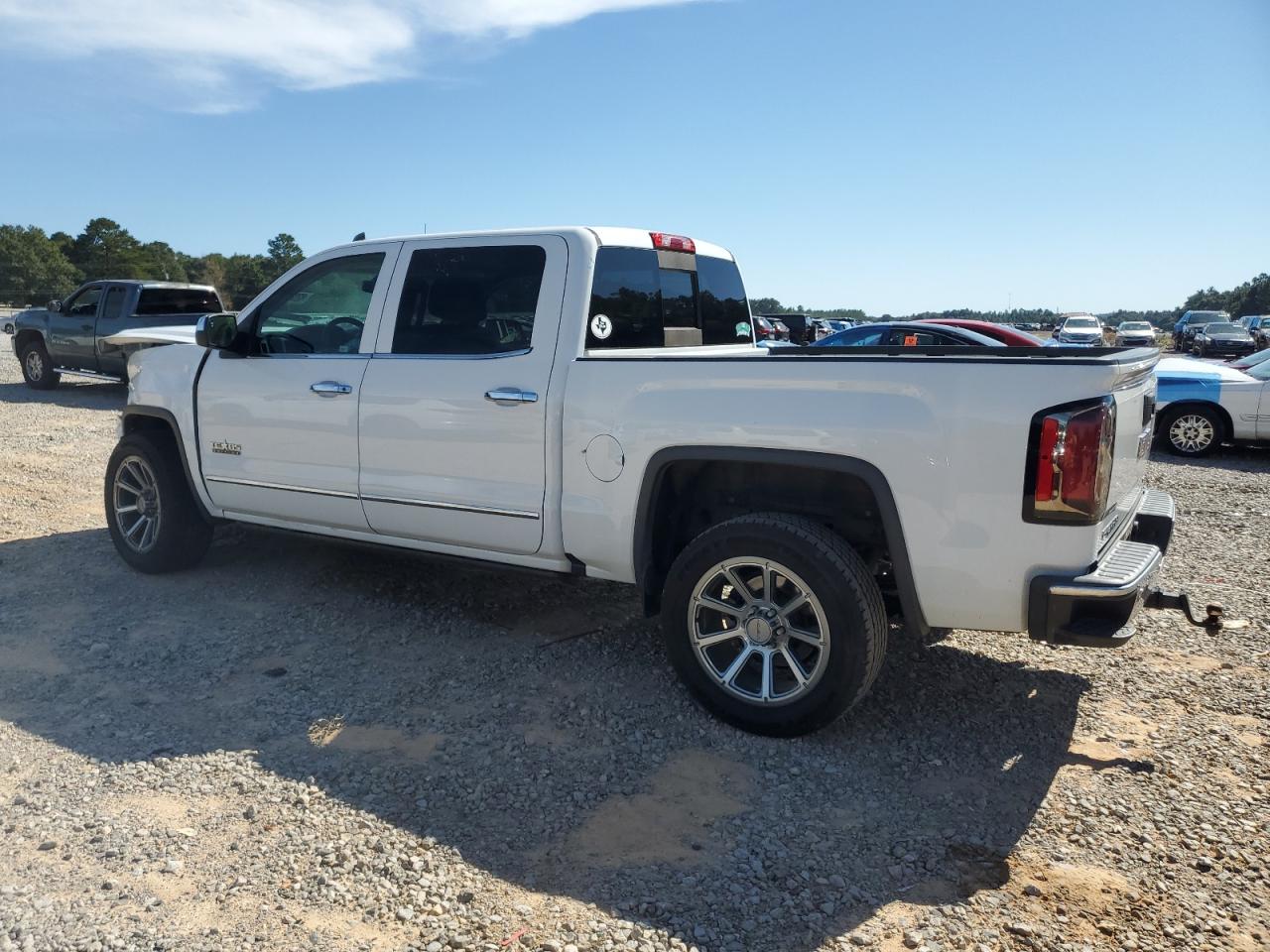 GMC SIERRA C1500 SLT