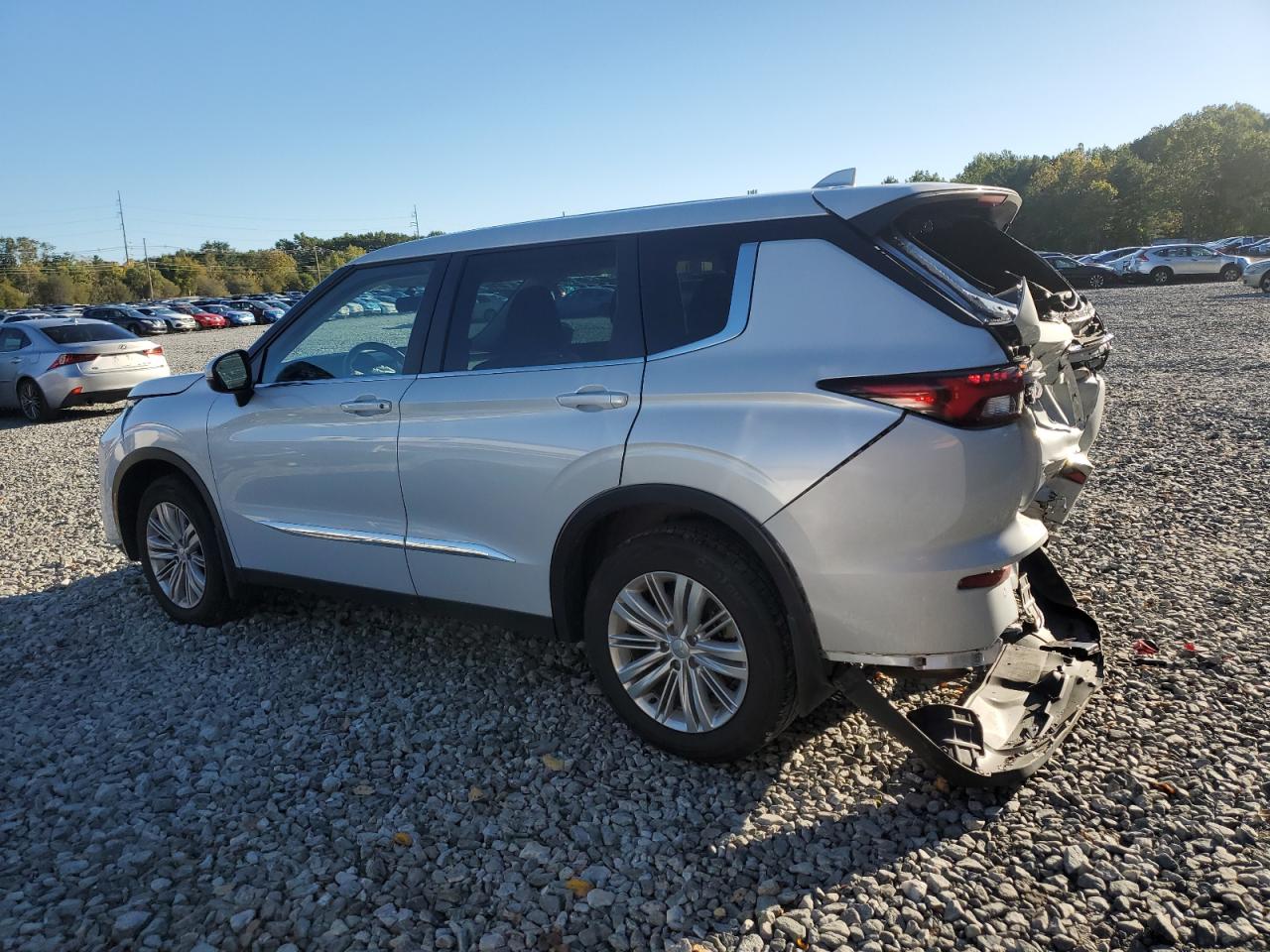 MITSUBISHI OUTLANDER ES