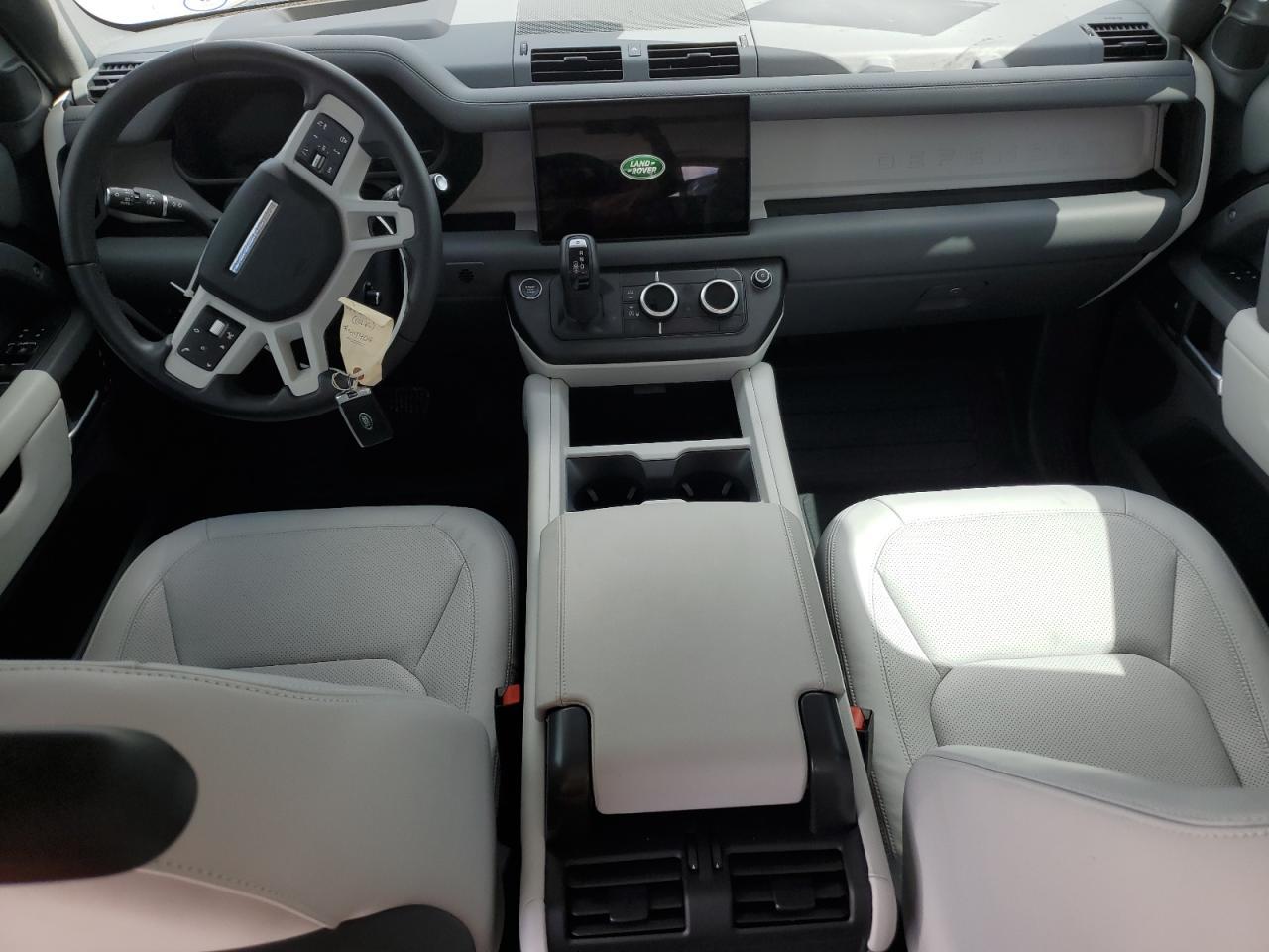 LAND ROVER DEFENDER 110 X-DYNAMIC SE