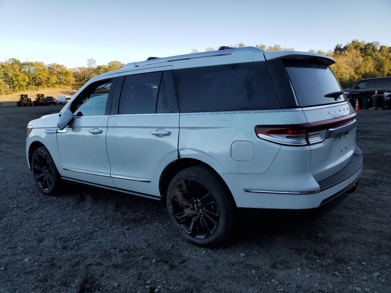 LINCOLN NAVIGATOR RESERVE