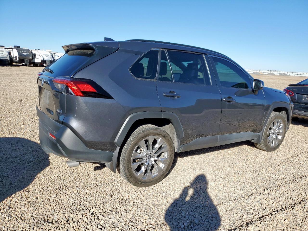 TOYOTA RAV4 XLE PREMIUM