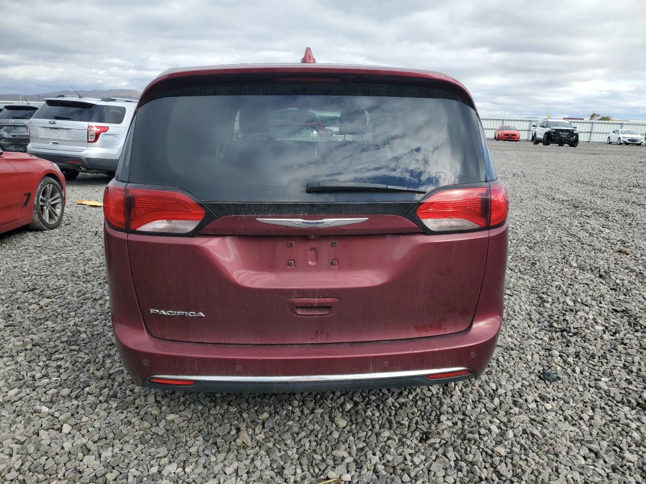 CHRYSLER PACIFICA TOURING