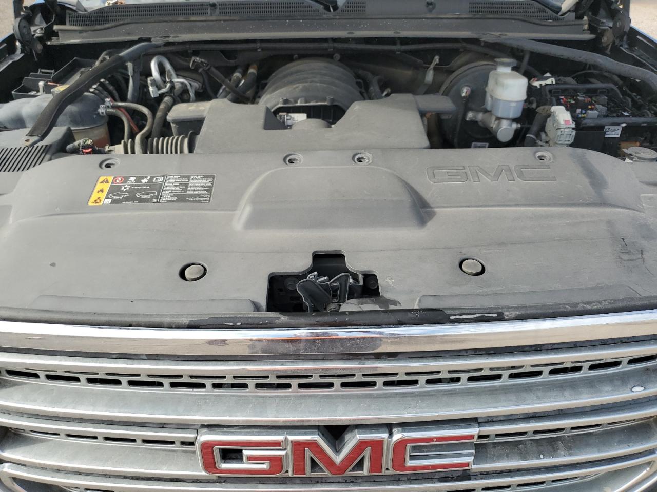 GMC YUKON SLT