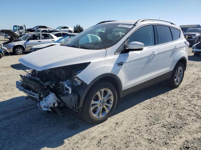 Global Auto Auctions: 2018 FORD ESCAPE SE