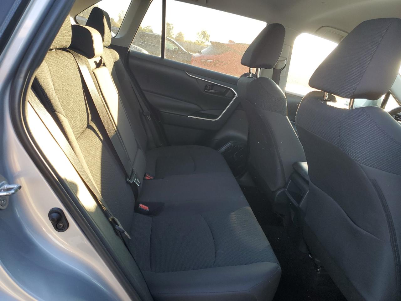 Lot #3262186595 2019 TOYOTA RAV4 LE