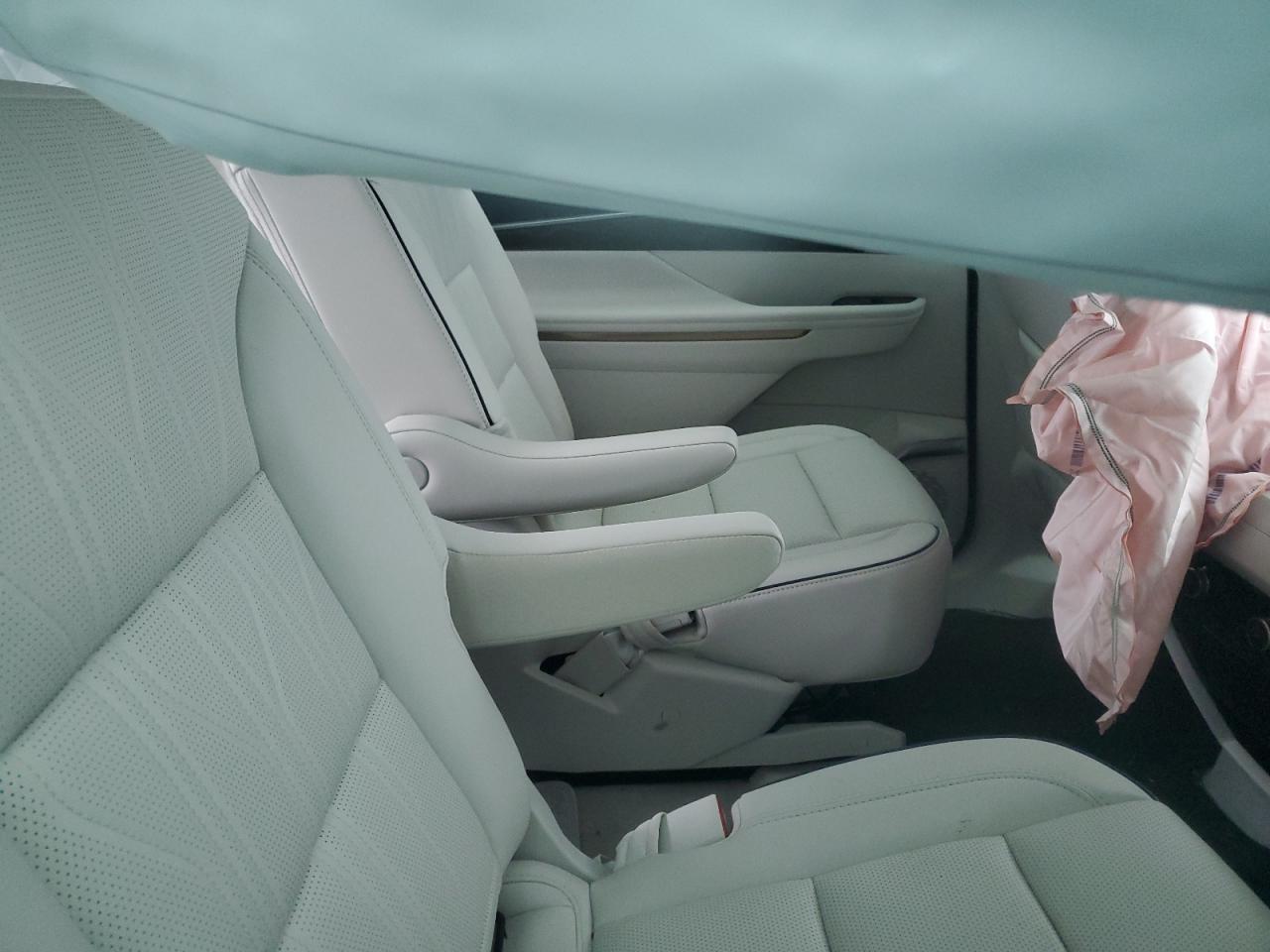 BUICK ENCLAVE AVENIR