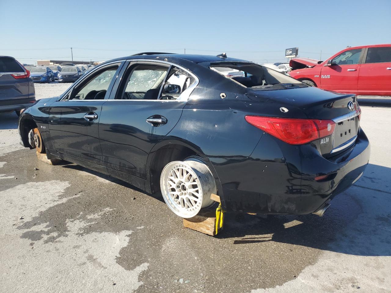 INFINITI Q50 RED SPORT 400