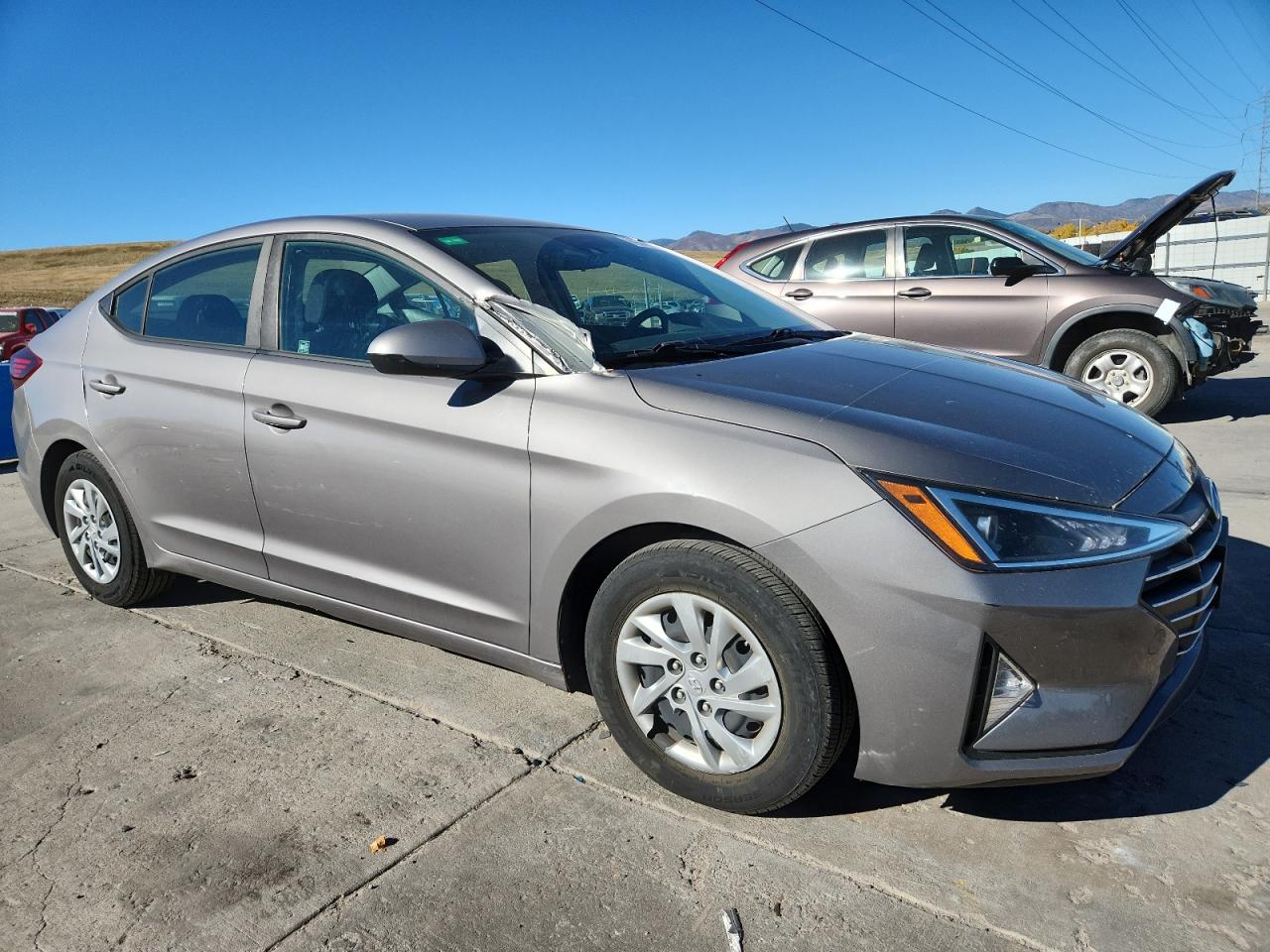 HYUNDAI ELANTRA SE