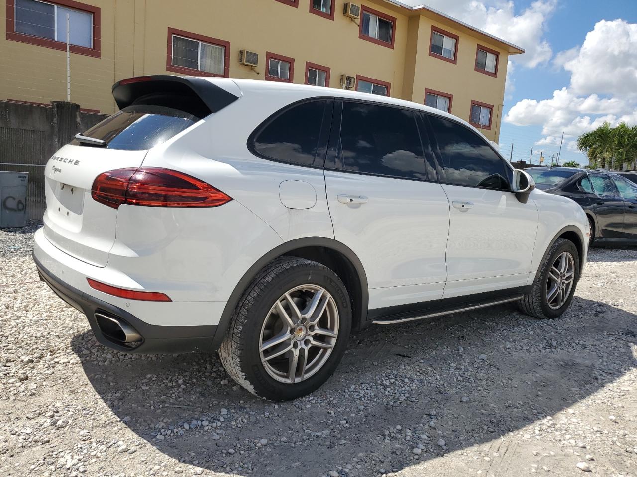 PORSCHE CAYENNE