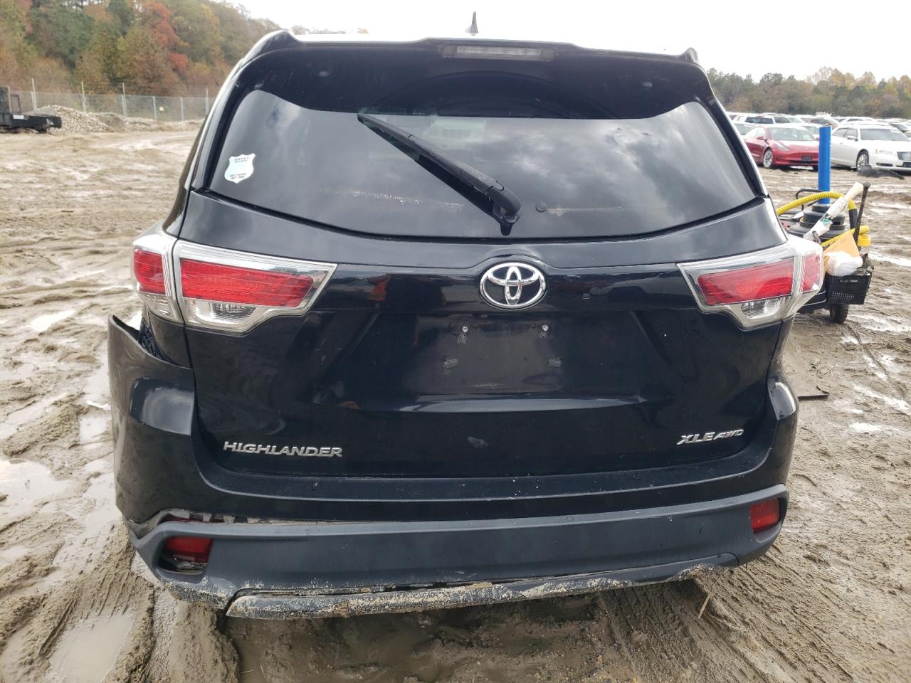 TOYOTA HIGHLANDER XLE