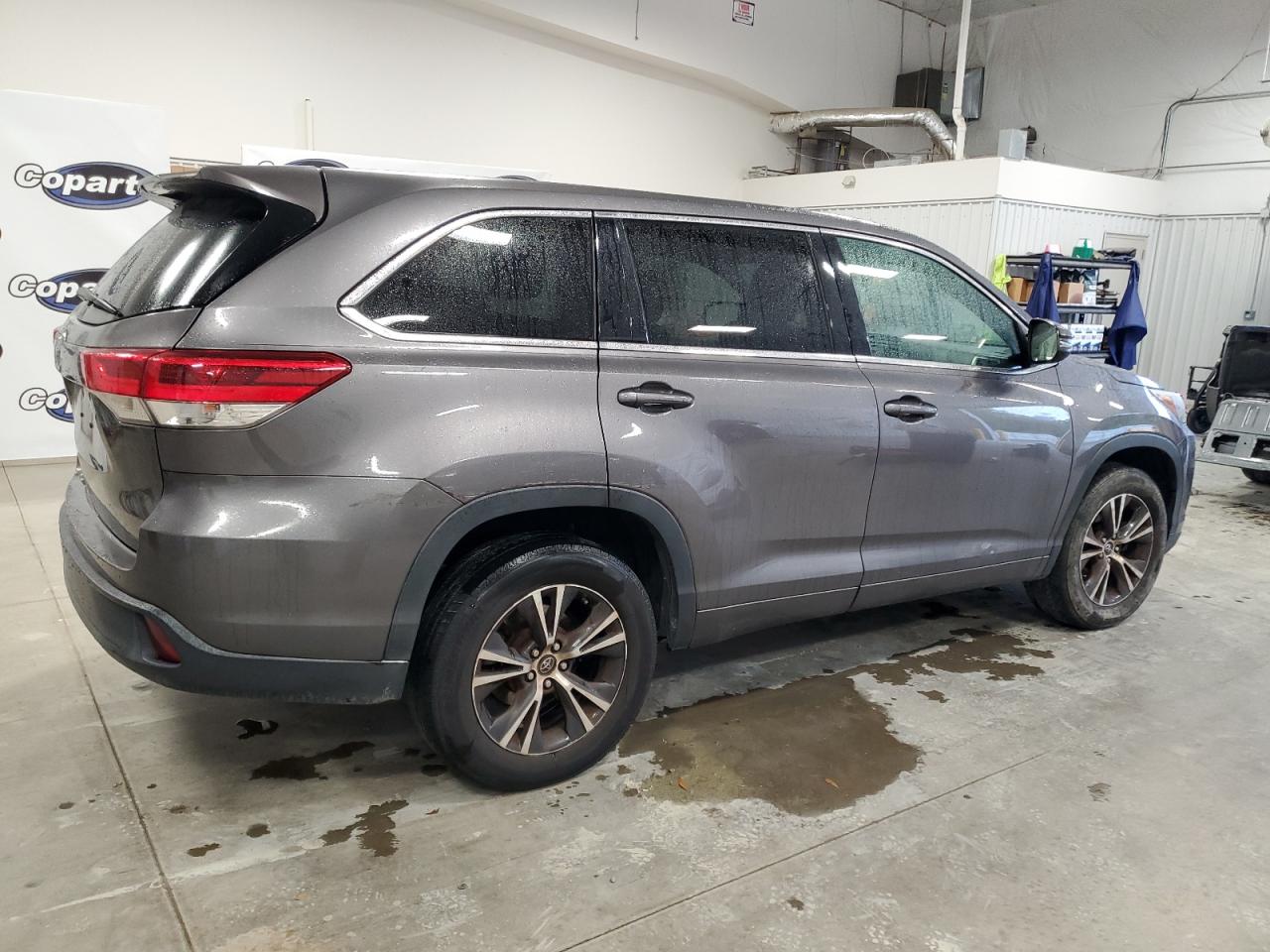 TOYOTA HIGHLANDER LE