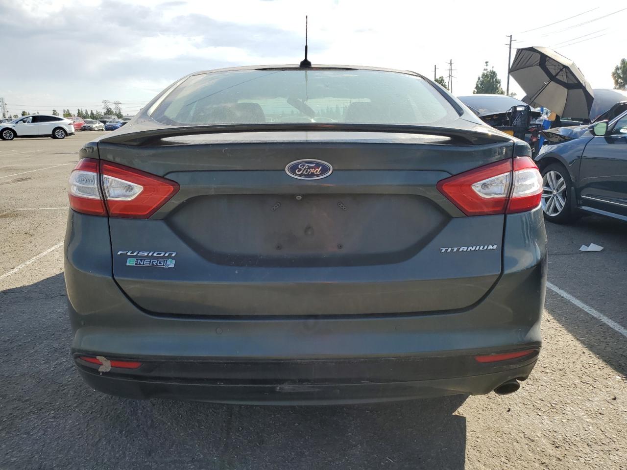 FORD FUSION TITANIUM PHEV