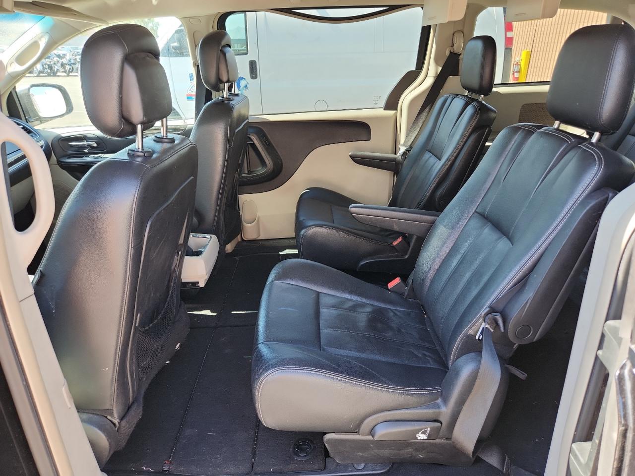 CHRYSLER TOWN & COUNTRY TOURING