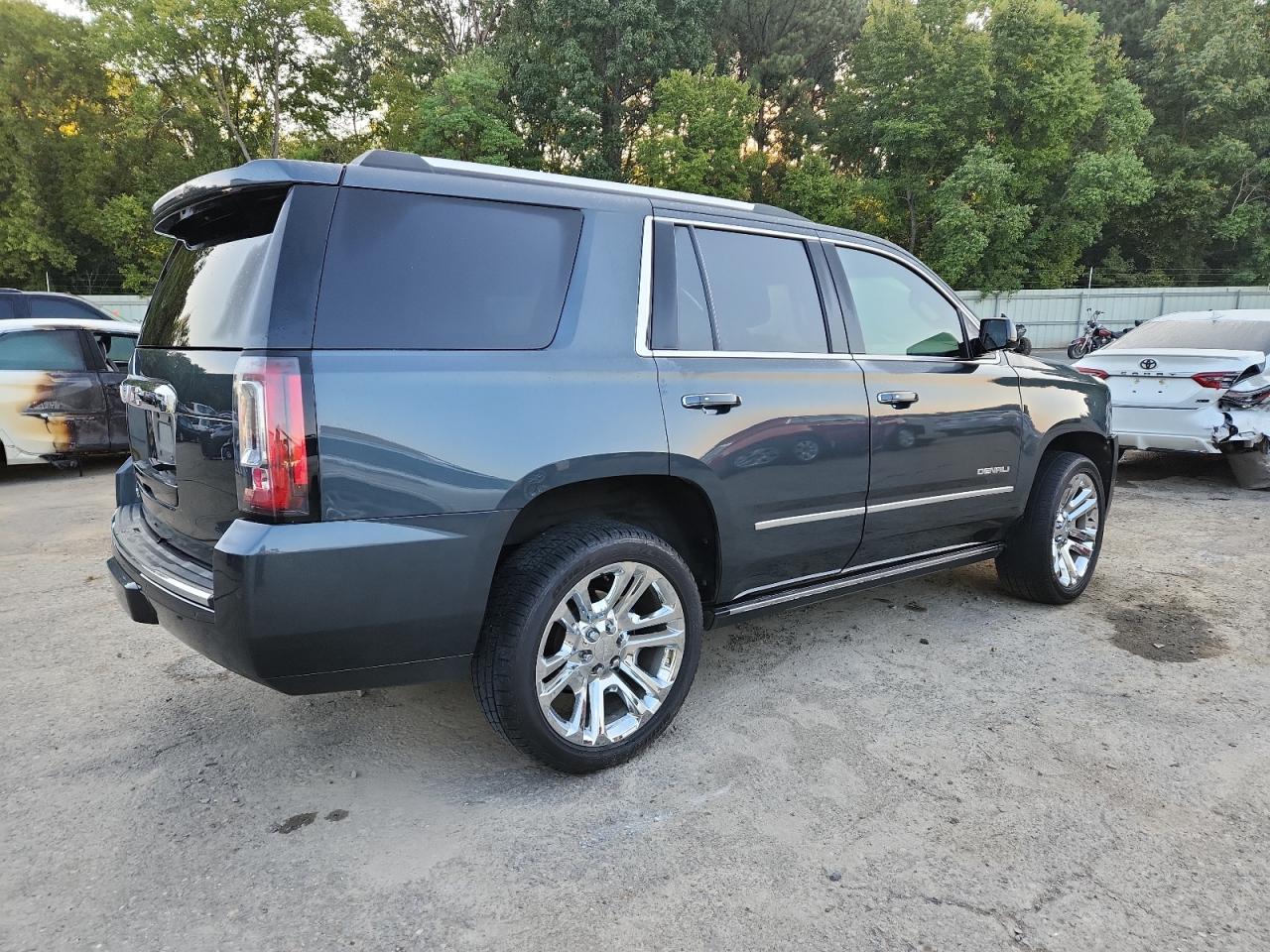 GMC YUKON DENALI