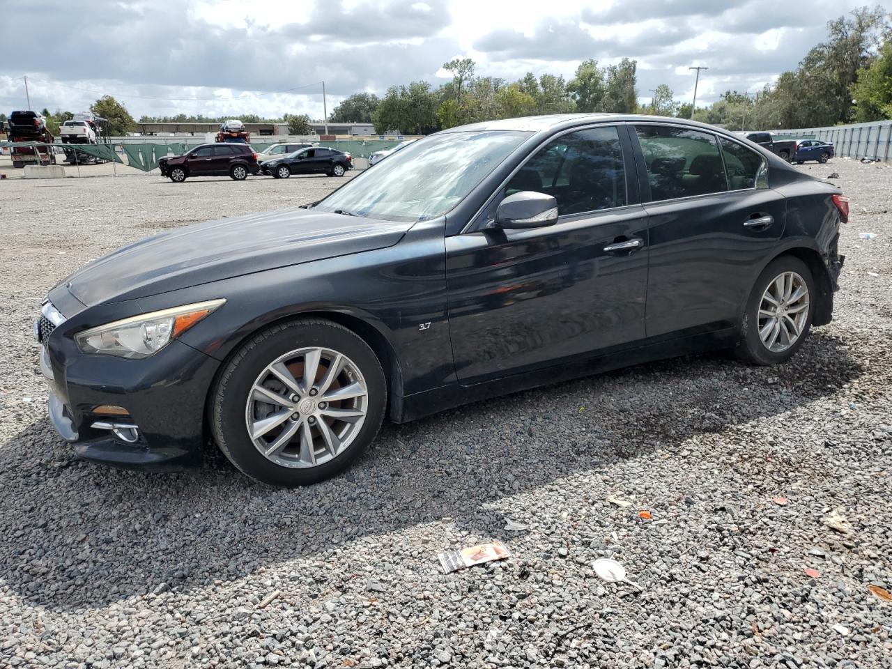 INFINITI Q50 BASE