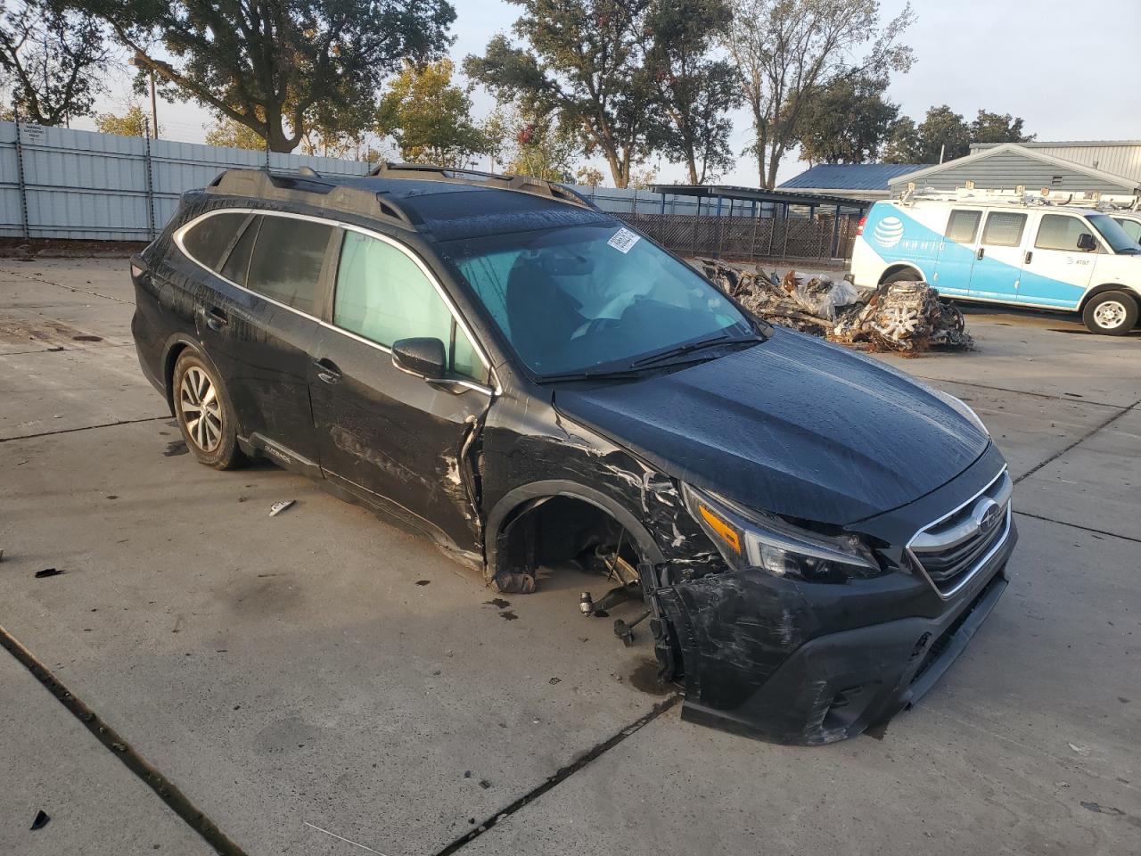 SUBARU OUTBACK PREMIUM