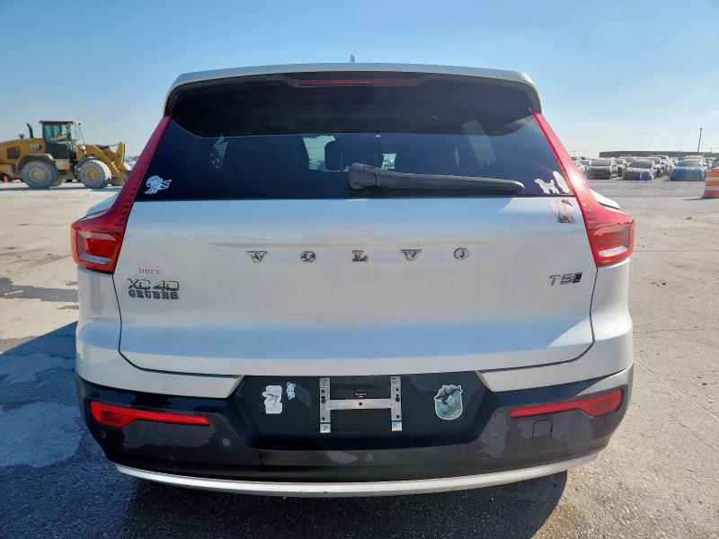 2021 VOLVO XC40 T5 MO - YV4162UK0M2447154