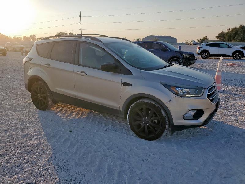 2017 FORD ESCAPE SE - 1FMCU0G93HUD53046