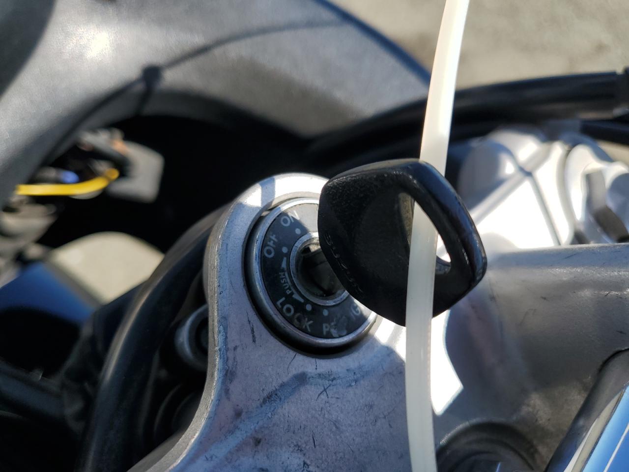 Lot #3311444324 2002 SUZUKI BANDIT