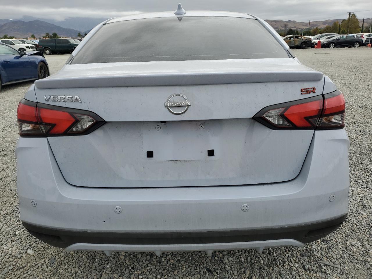 NISSAN VERSA SR
