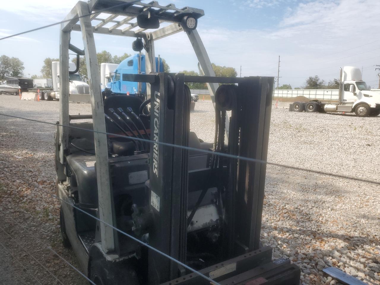 Lot #3290190211 2013 NISS FORKLIFT