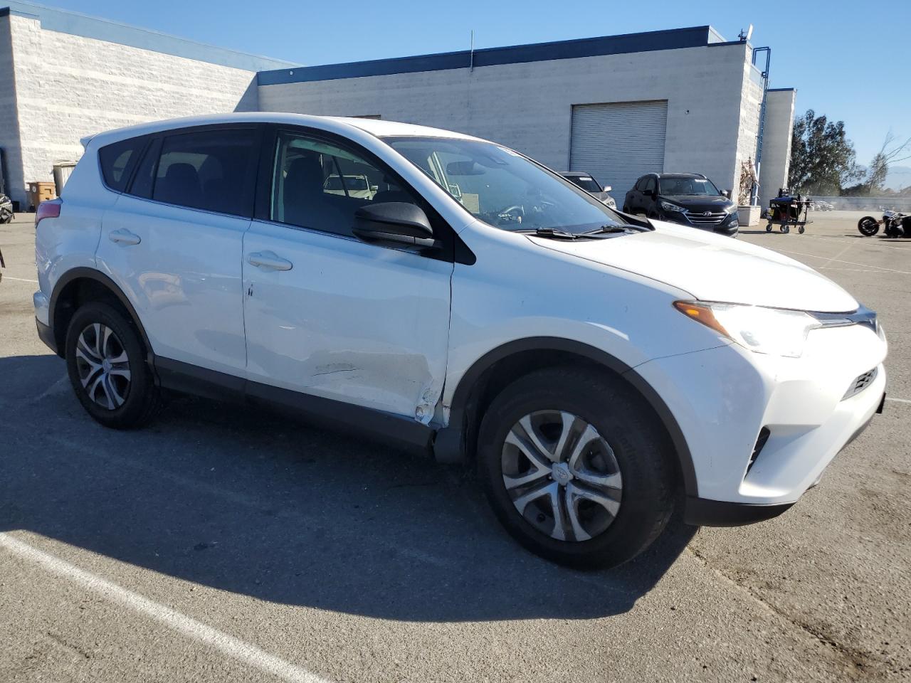 TOYOTA RAV4 LE