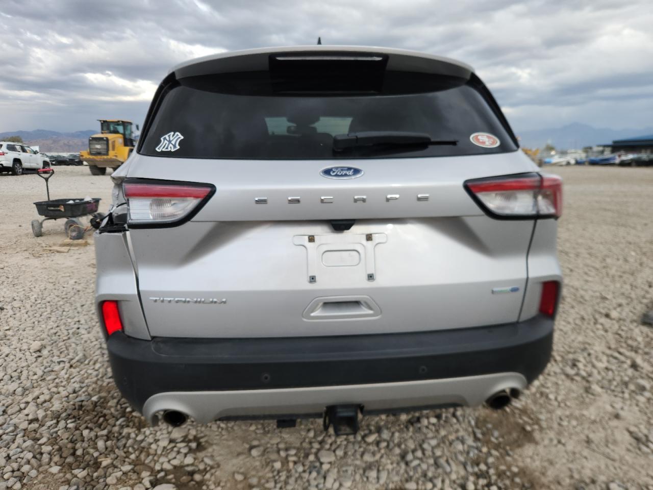 FORD ESCAPE TITANIUM