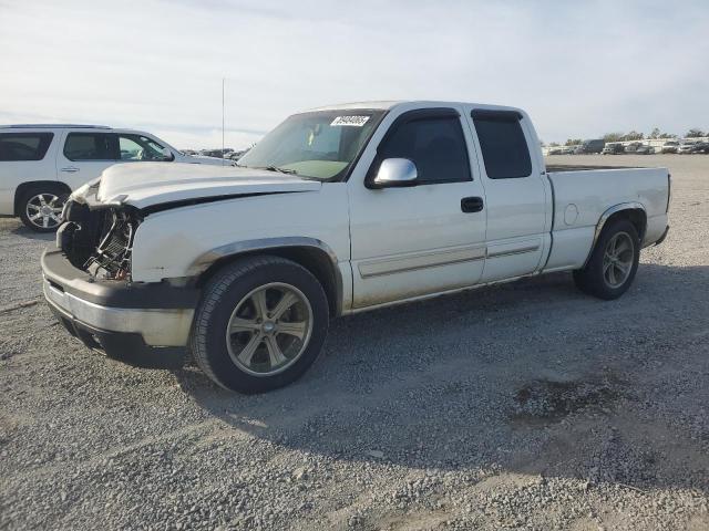 Global Auto Auctions: 2003 CHEVROLET SILVERADO