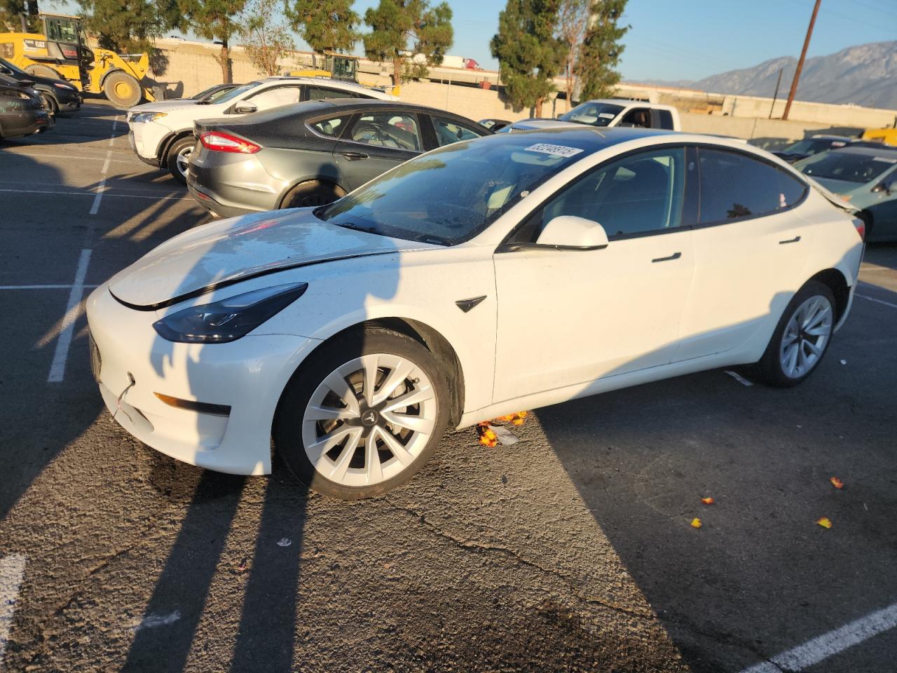 TESLA MODEL 3