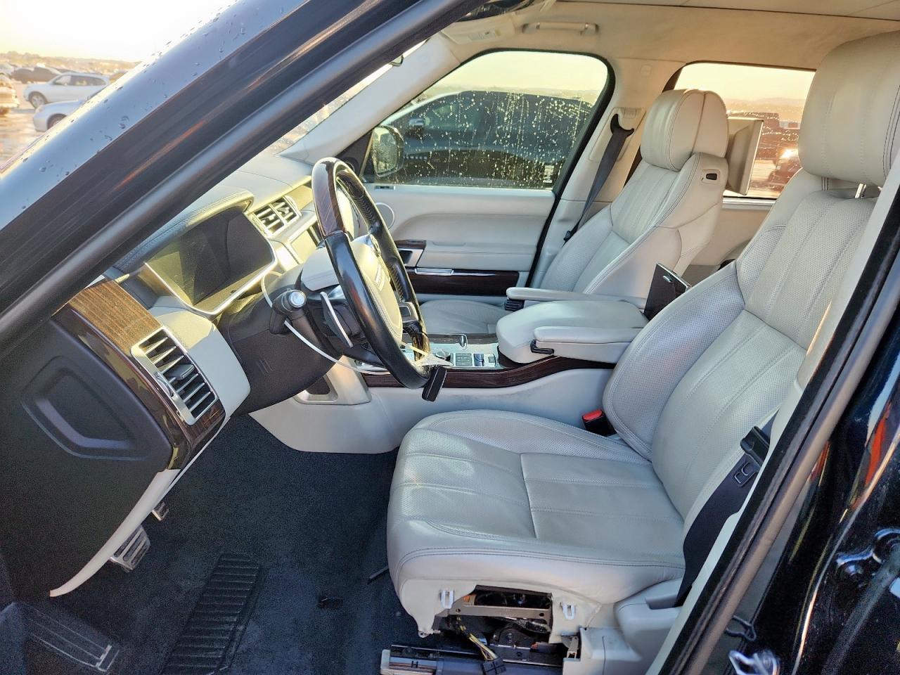 LAND ROVER RANGE ROVER AUTOBIOGRAPHY