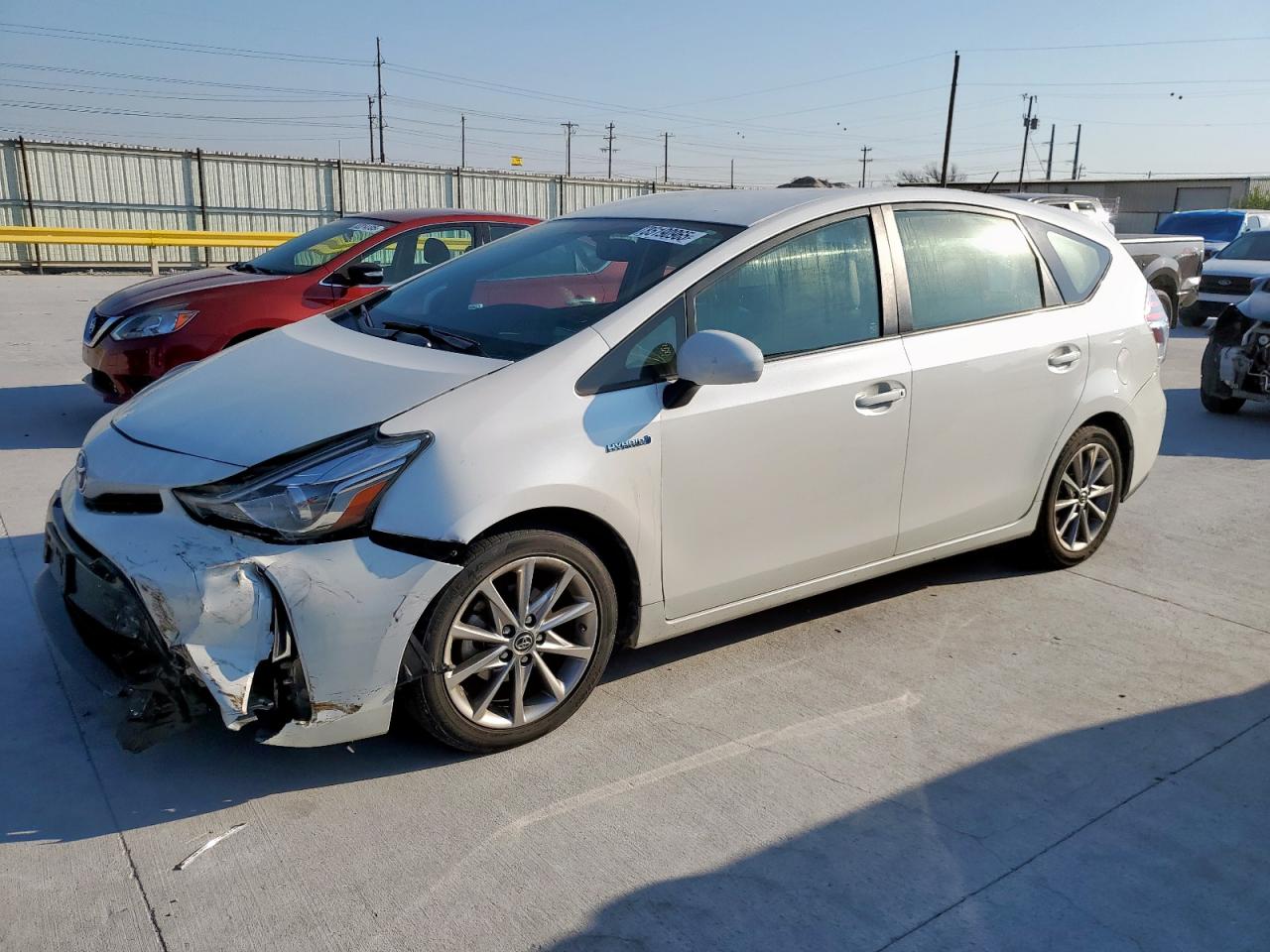 TOYOTA PRIUS V