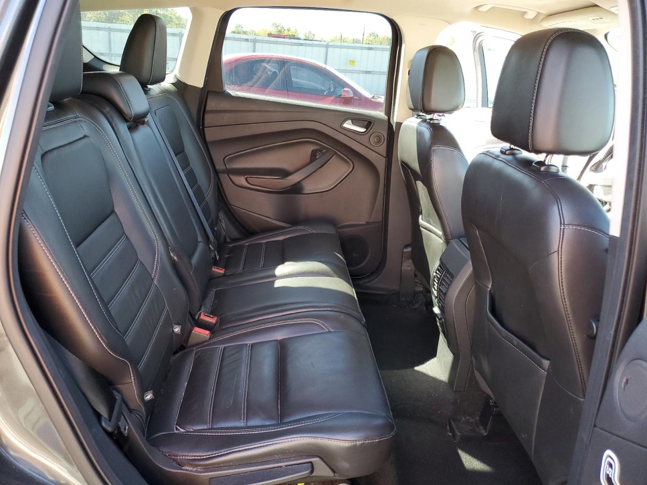 FORD ESCAPE TITANIUM