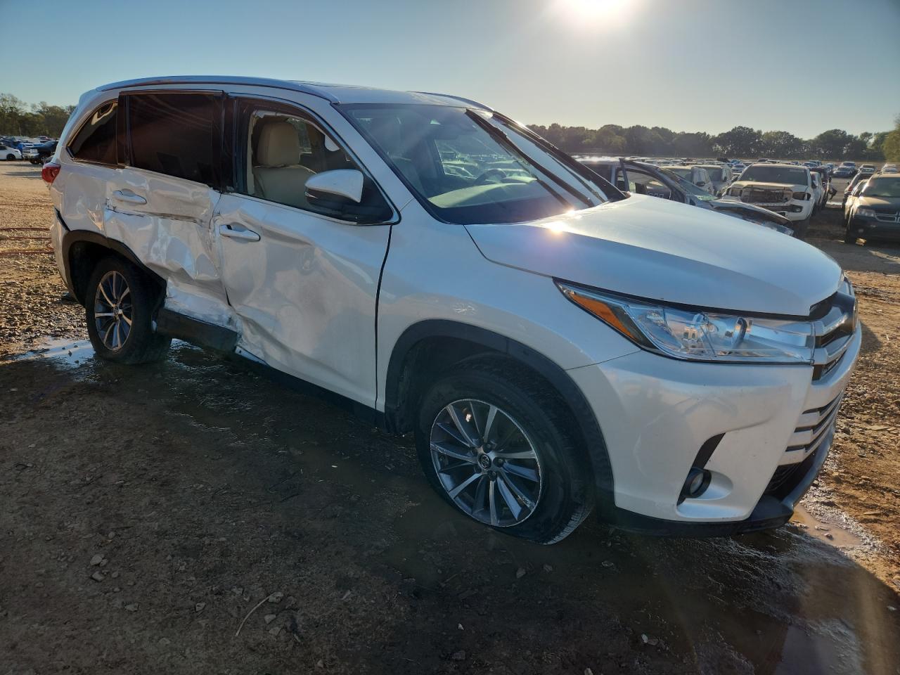 TOYOTA HIGHLANDER SE