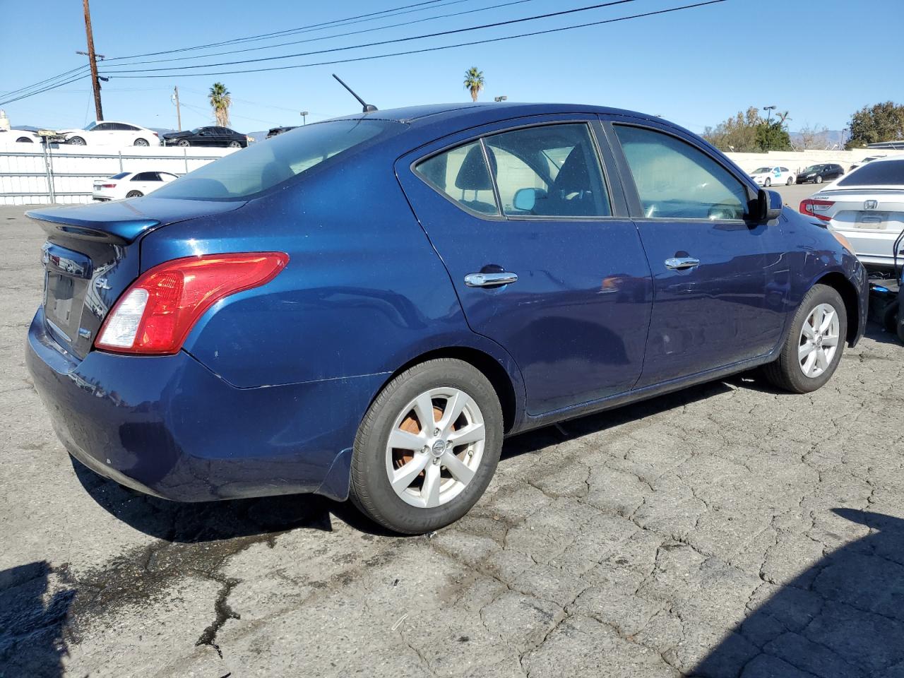 NISSAN VERSA S