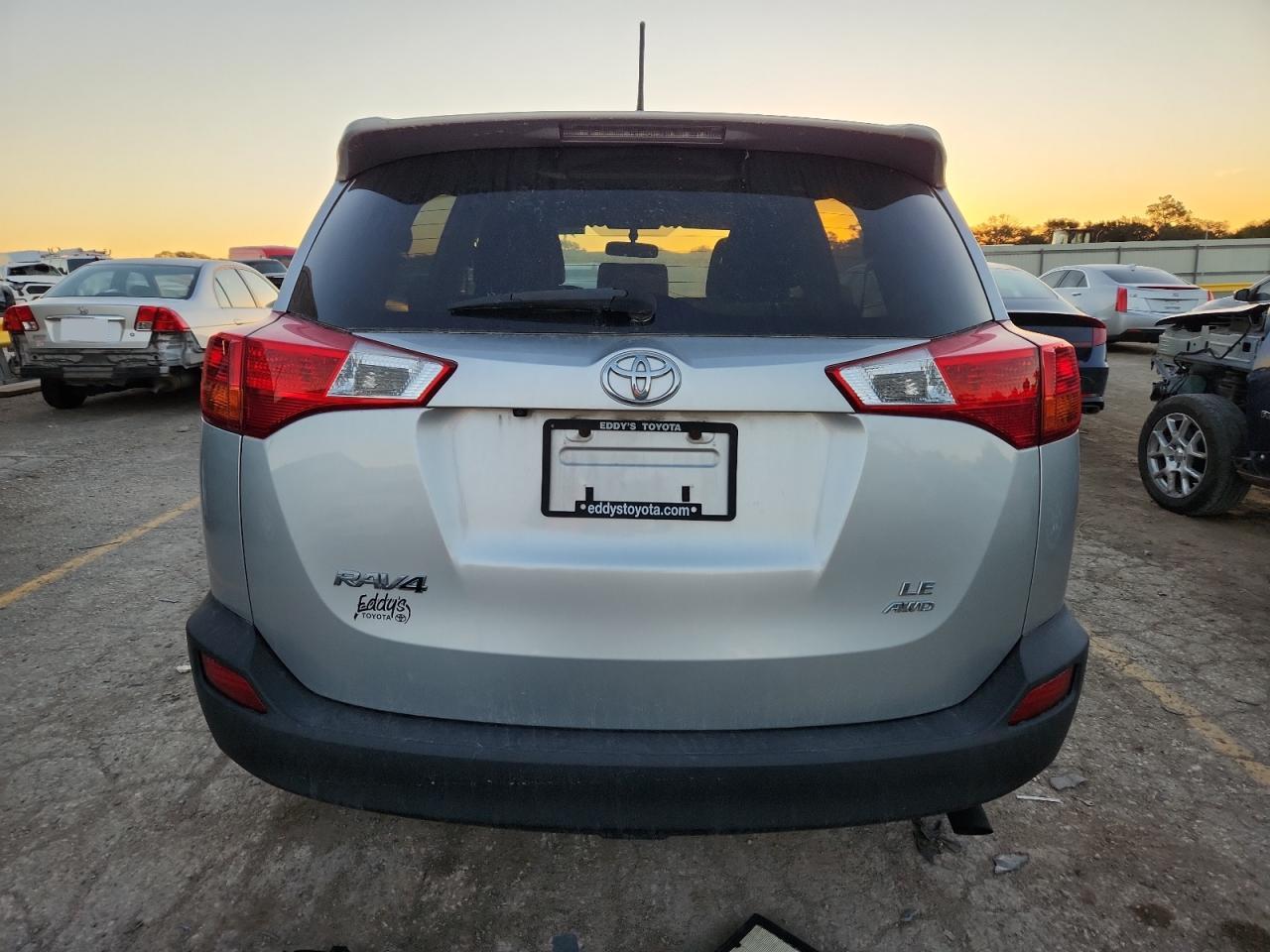 TOYOTA RAV4 LE