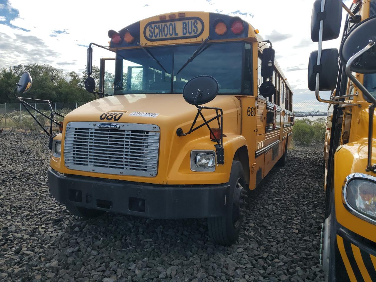 Lot #3276362790 2006 FREIGHTLINER SAF-T-LINER C2