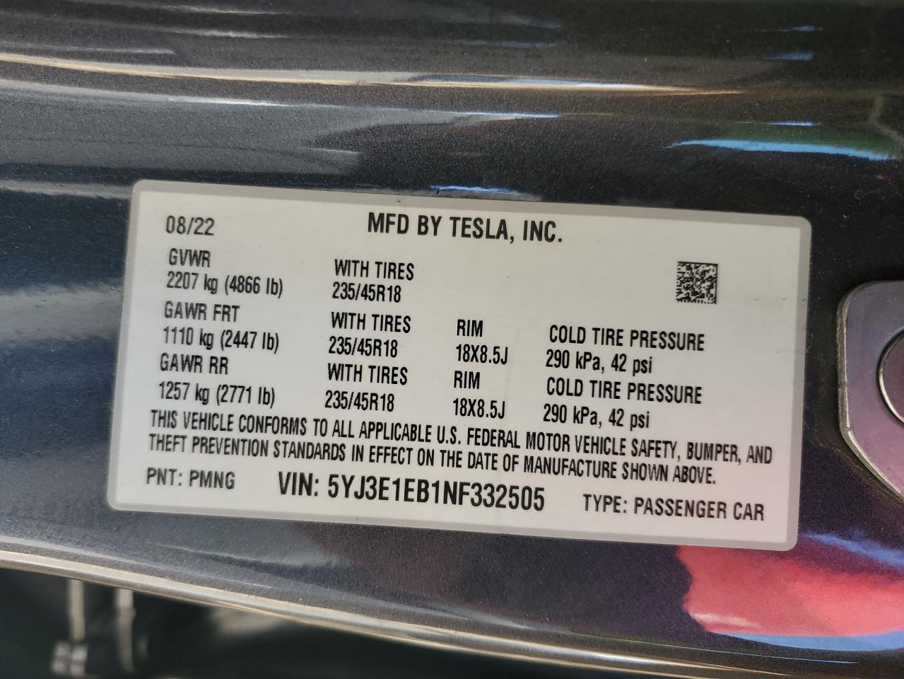 TESLA MODEL 3