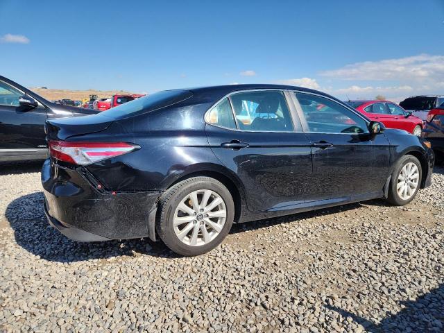 2018 TOYOTA CAMRY L 4T1B11HK8JU142524