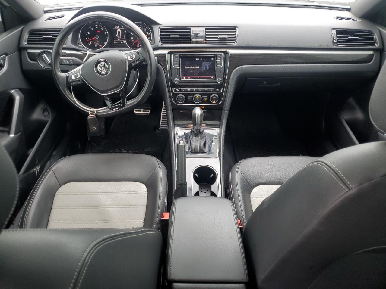 VOLKSWAGEN PASSAT GT