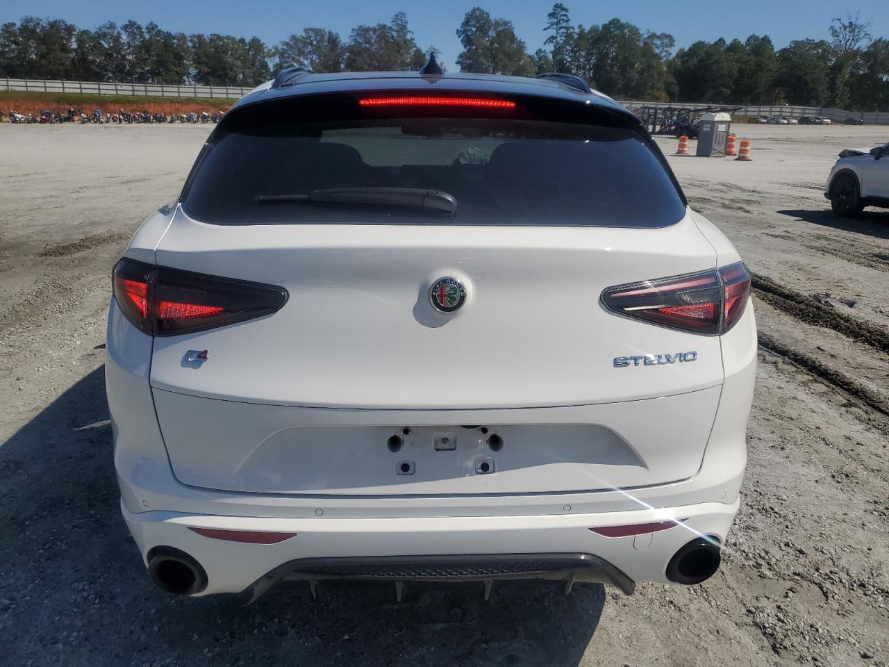 ALFA ROMEO STELVIO TRIBUTO ITALIANO