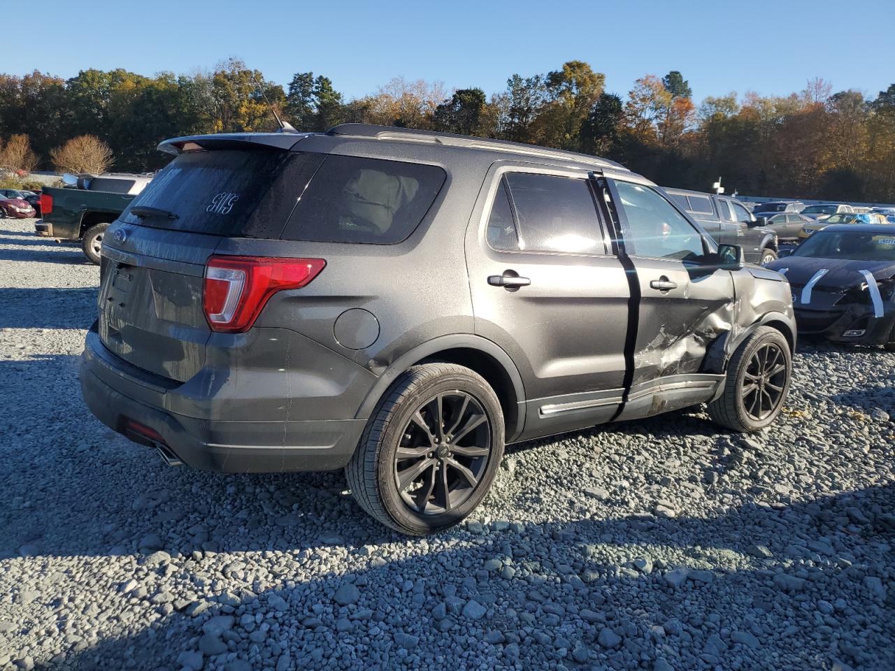 FORD EXPLORER XLT