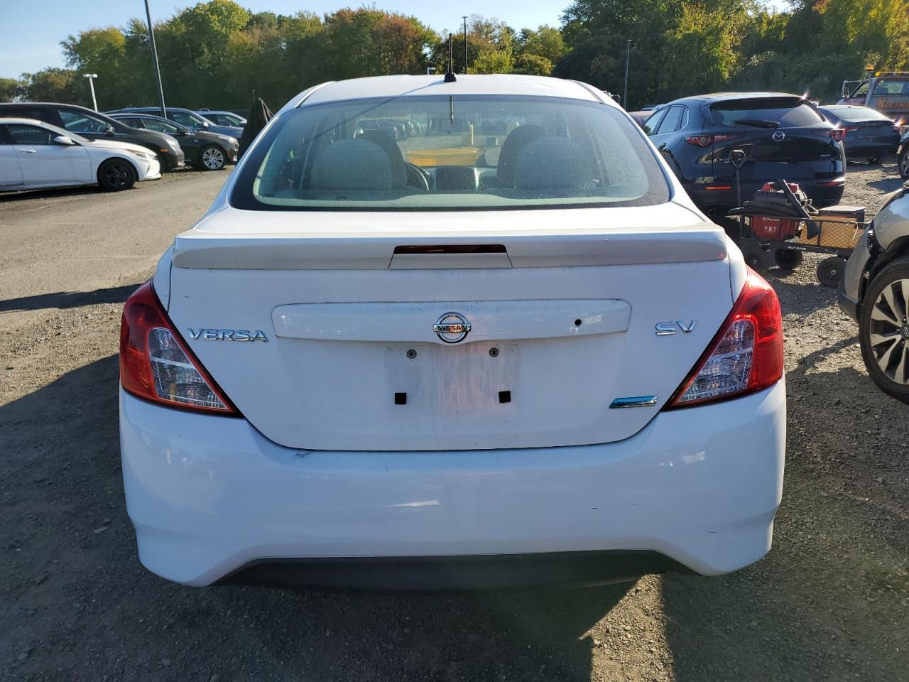 NISSAN VERSA S