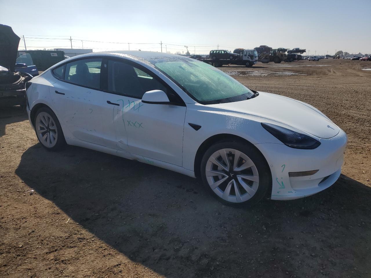 TESLA MODEL 3