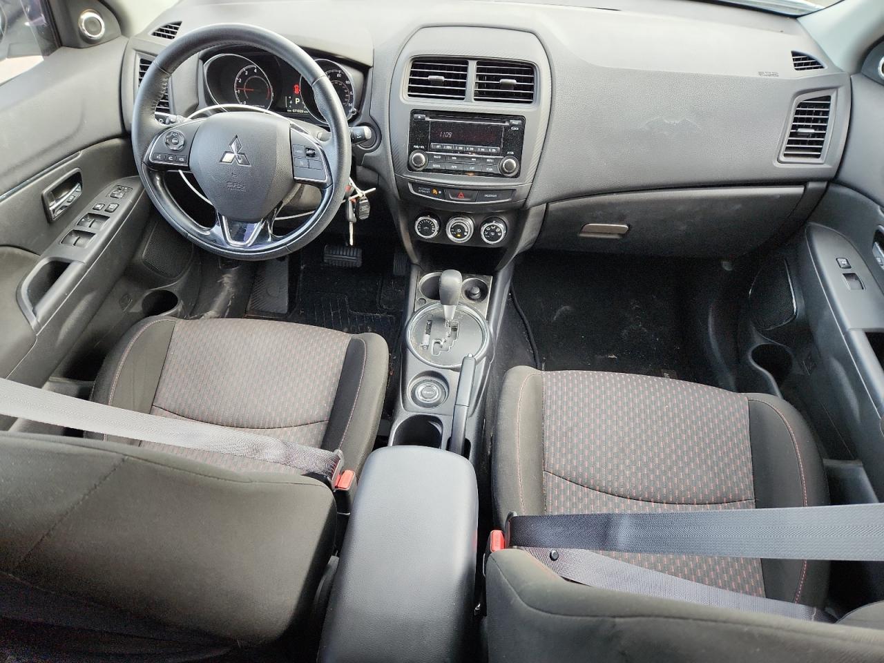 MITSUBISHI OUTLANDER ES