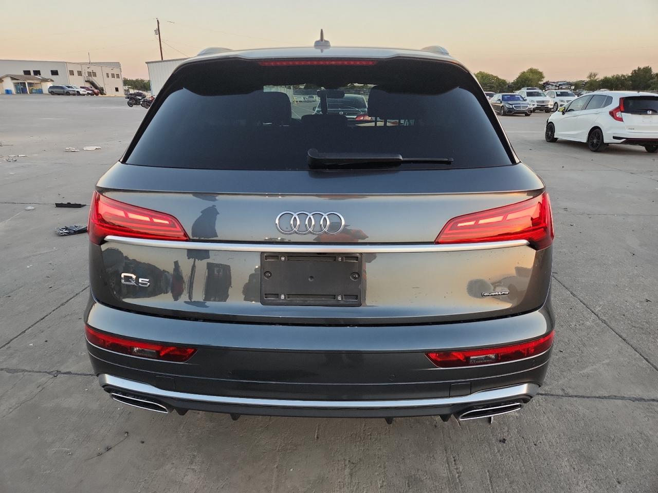 AUDI Q5 PREMIUM PLUS 45